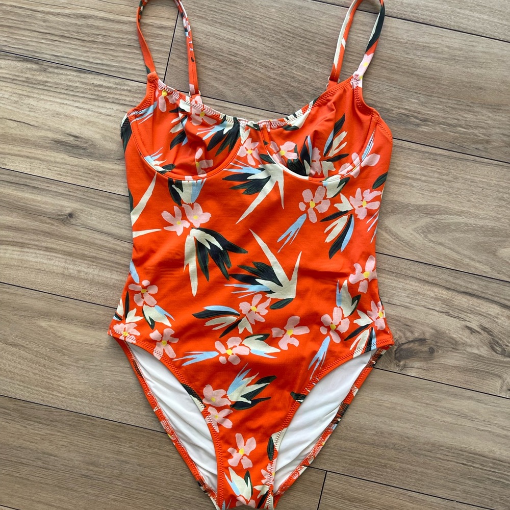 Solid and Striped Vida Floral Bathing Suit XS